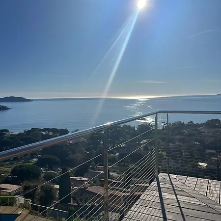 Vue Epoustouflante Sur La Homestay Le Lavandou