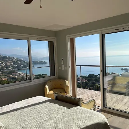 Saint Clair, Vue A Couper Le Souffle Le Lavandou